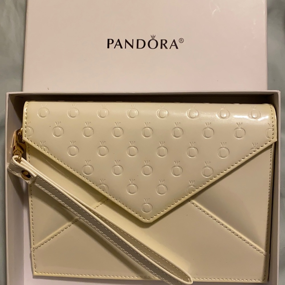 Pandora Clutch